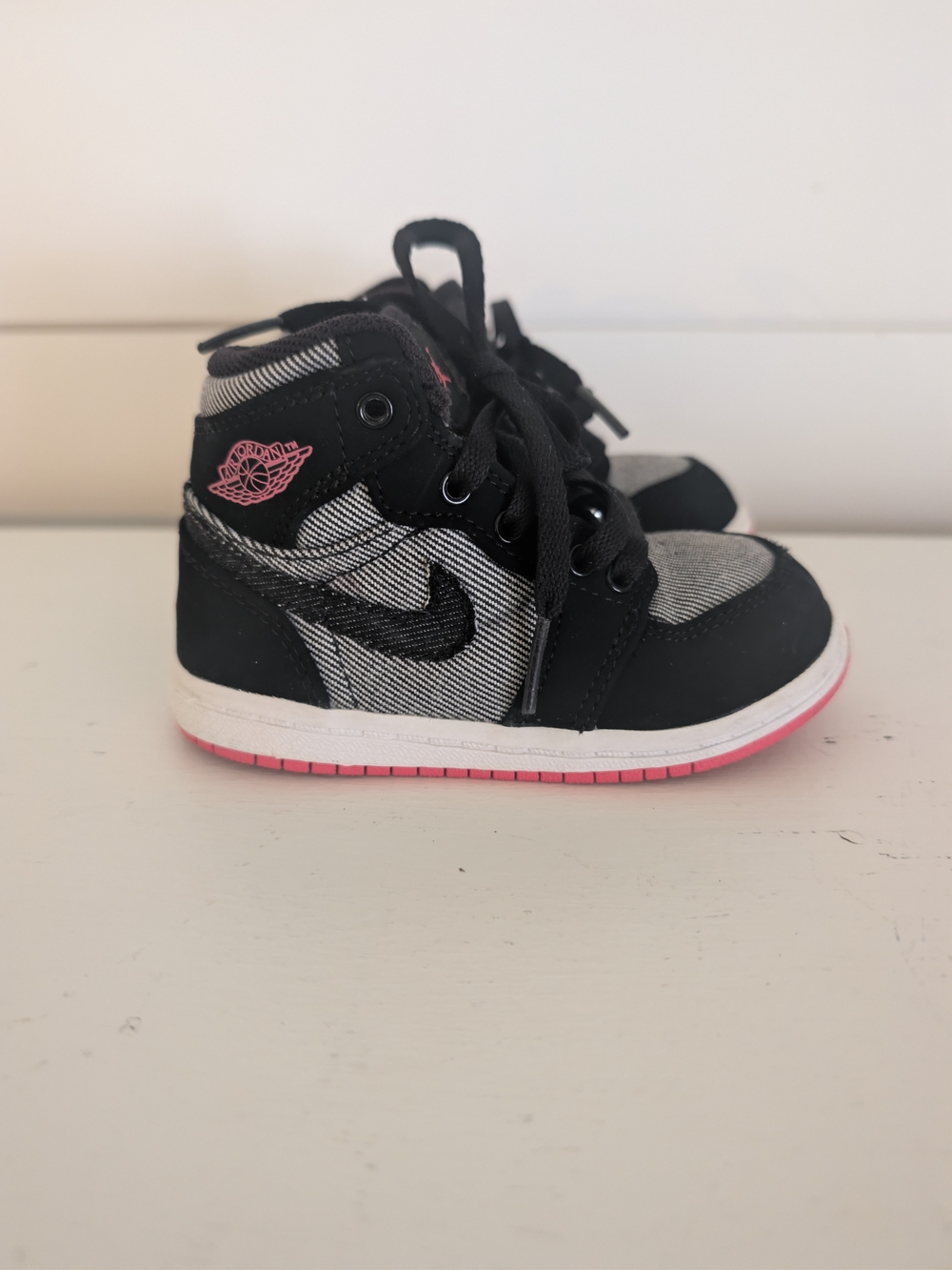 Air Jordan 1 Retro Canvas High Top Sneaker Black Pink Toddler Sz 7c